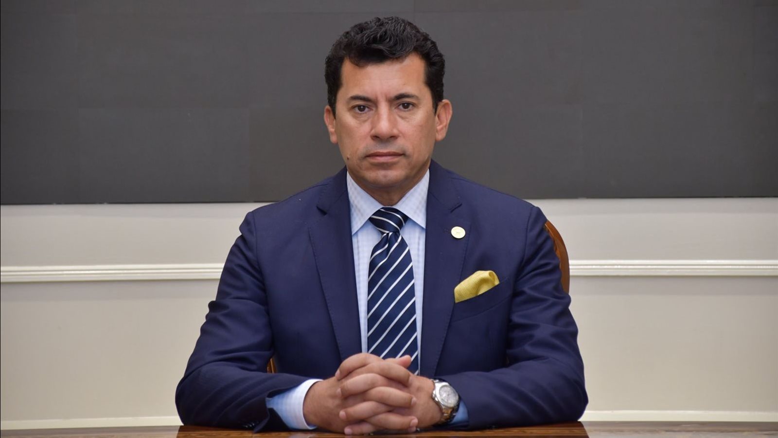 إنقسام بين جماهير الإسماعيلي بعد قرار وزير الشباب والرياضة بإيقاف مجلس الإدارة وإحالته للتحقيق